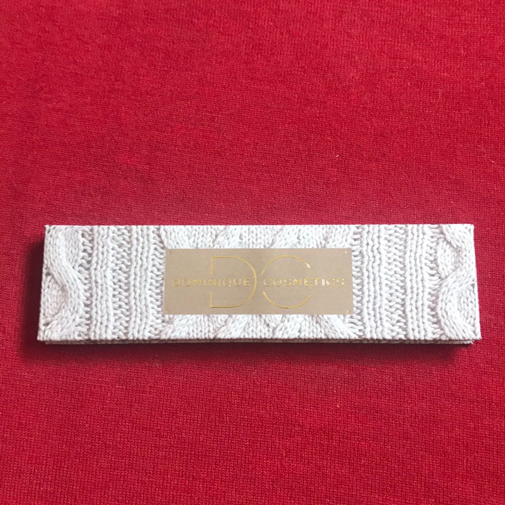 DOMINIQUE COSMETICS Sweater Shadow Palette